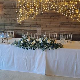 fwthumbTop_Table_Arrangement_Southlands_Barn_Flowerwise_Storrington.jpg